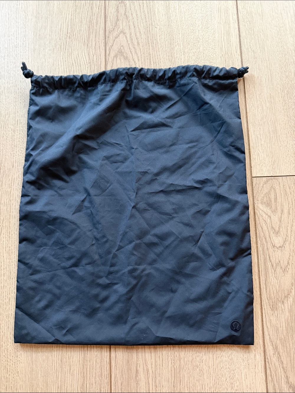 Lululemon navy Drawstring wet/dry bag